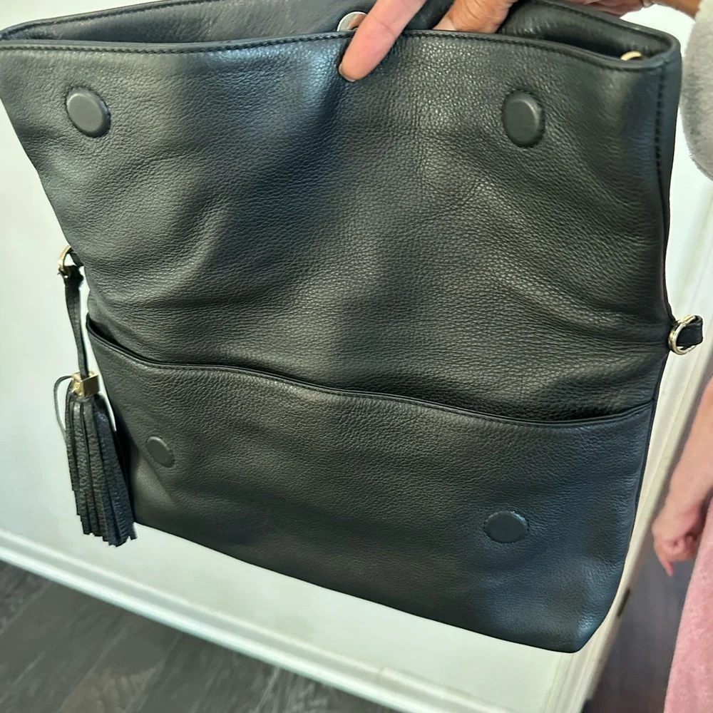 Tory Burch Black Messenger Bag with Embossed Logo - Picture 6 of 8